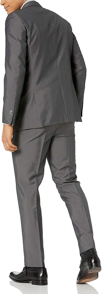 Kenneth Cole Unlisted Traje de hombre con dobladillo y 2 botones