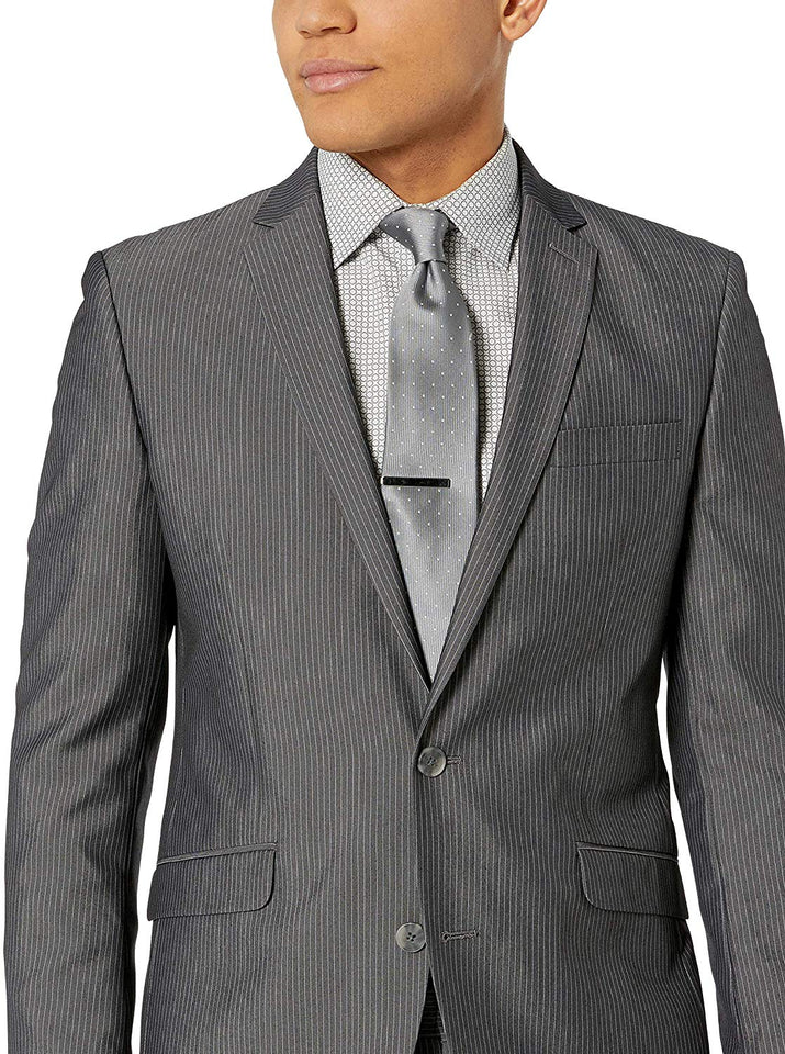 Kenneth Cole Unlisted Traje de hombre con dobladillo y 2 botones